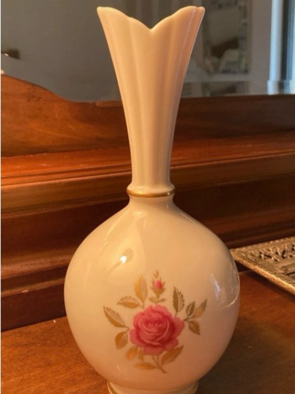 Lenox Rhodora vintage cream color fluted vase pink rose 24 karat gold detail 🌹